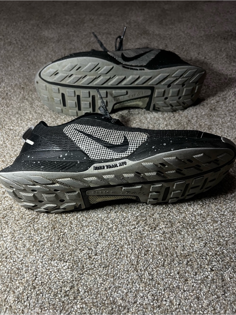 Nike Black Men’s Trail Running Sneakers - Picture 8 of 9
